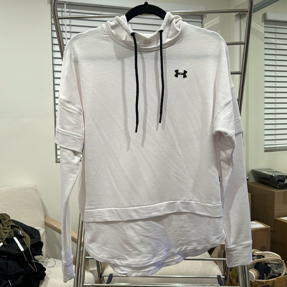 **NWOT** Under Armour Hoddie shirt / thin long sleeve sweatshirt in white Size S